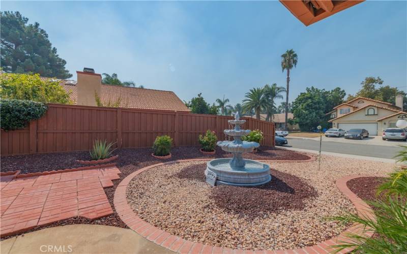 Front yard water fountain