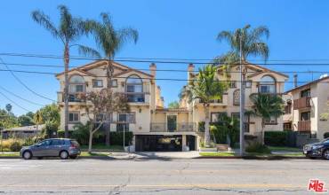 13912 Oxnard St., #6