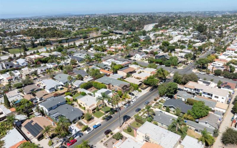 Centrally located Kensington along the Adams Avenue corridor - freeway close!