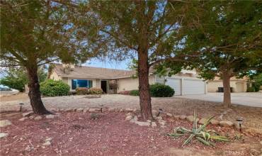 13243 Cardinal Road, Victorville, California 92392, 5 Bedrooms Bedrooms, ,2 BathroomsBathrooms,Residential,Buy,13243 Cardinal Road,HD24189346