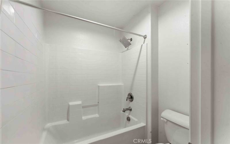 shower/tub upstairs