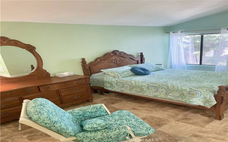 Oversided main bedroom with HIGH ceilings