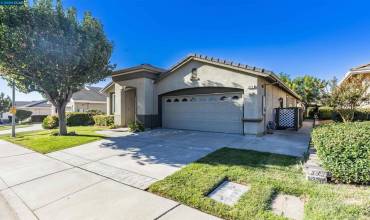 1623 Regent Dr, Brentwood, California 94513, 2 Bedrooms Bedrooms, ,2 BathroomsBathrooms,Residential,Buy,1623 Regent Dr,41073005