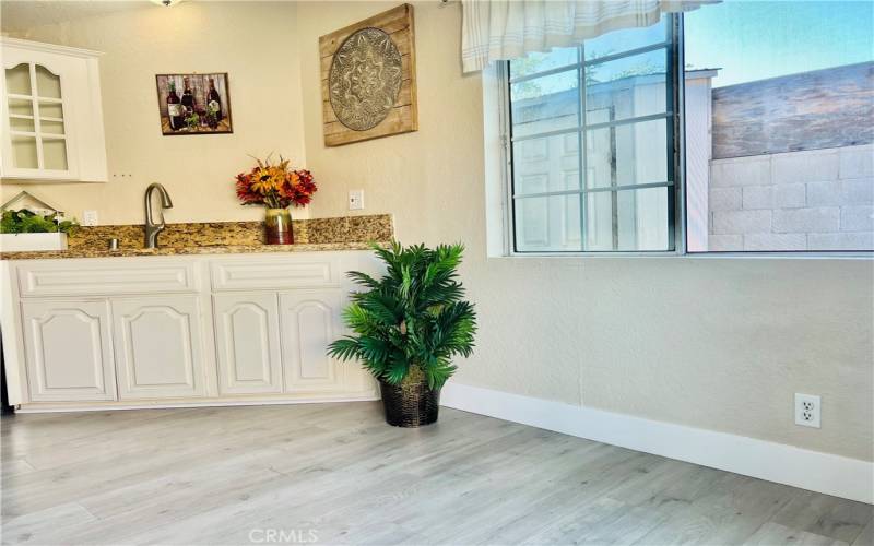 Kitchen with dining area - view 7