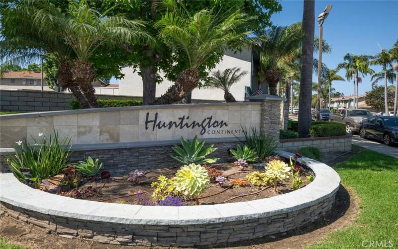 Enjoy coastal living at Huntington Beach Continentals.