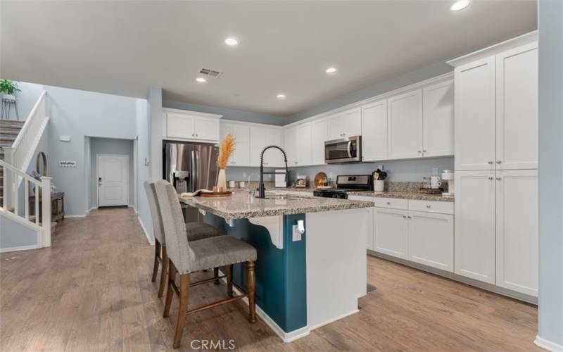 Kitchen with large island