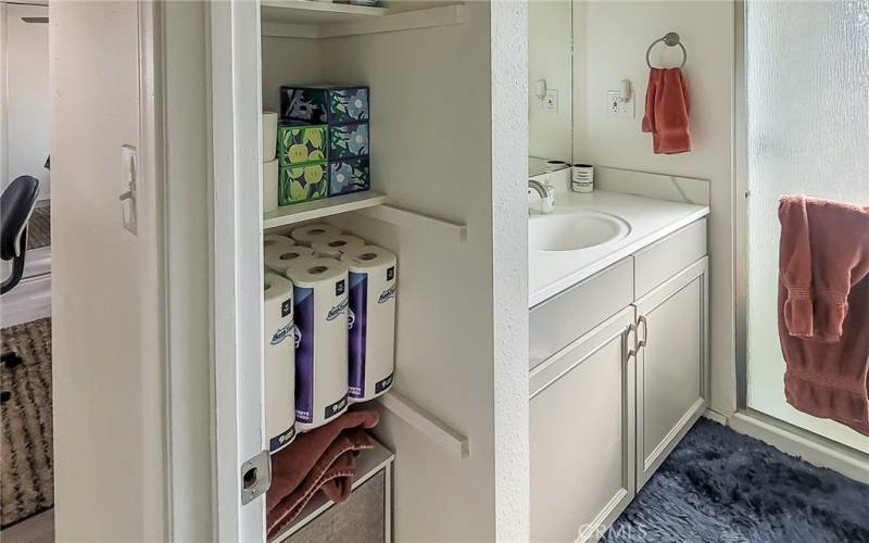 Linen storage in the Bathroom