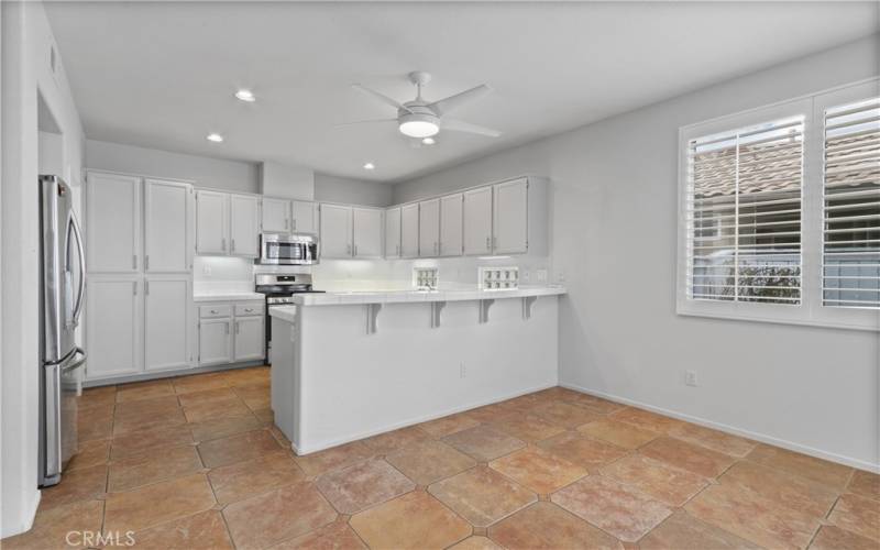 Dining area and breakfast bar