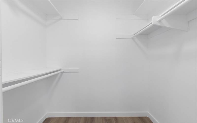 Walk-in closet