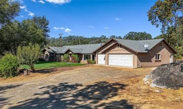 4283 Ashworth Road, Mariposa, California 95338, 4 Bedrooms Bedrooms, ,4 BathroomsBathrooms,Residential,Buy,4283 Ashworth Road,FR24190937