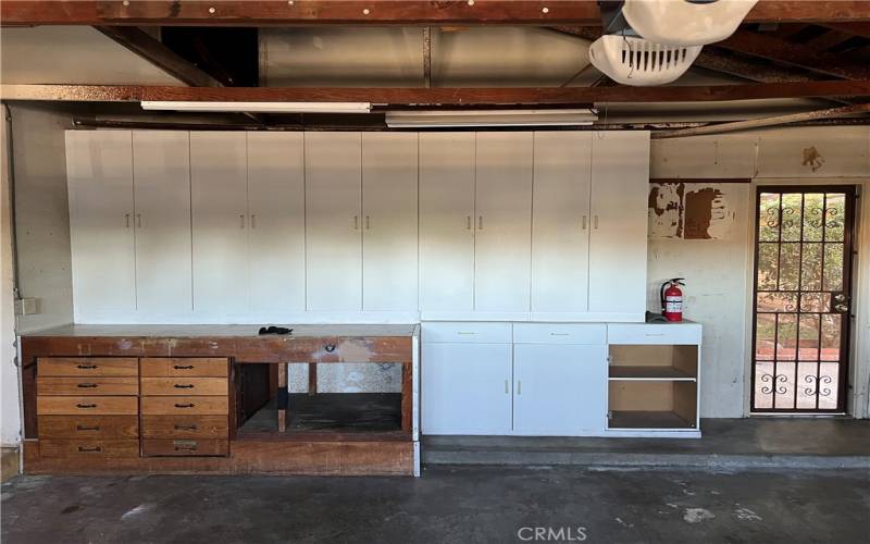 garage cabinets