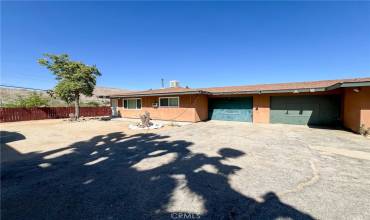 55542 Santa Fe Trail, Yucca Valley, California 92284, 2 Bedrooms Bedrooms, ,1 BathroomBathrooms,Residential Lease,Rent,55542 Santa Fe Trail,JT24191310