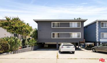 1466 S Wooster Street 4, Los Angeles, California 90035, 3 Bedrooms Bedrooms, ,1 BathroomBathrooms,Residential Lease,Rent,1466 S Wooster Street 4,24439717