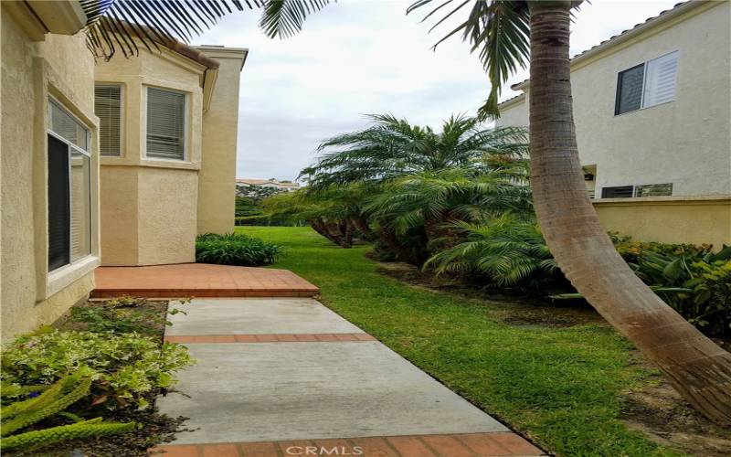 ENTRY COURTYARD TO FRONT DOOR