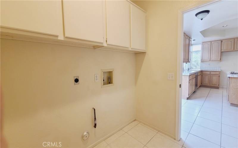 LAUNDRY ROOM W/ GAS & ELECTRIC OUTLETS