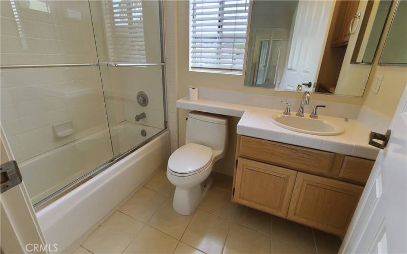 SECONDARY BATHROOM SUITE