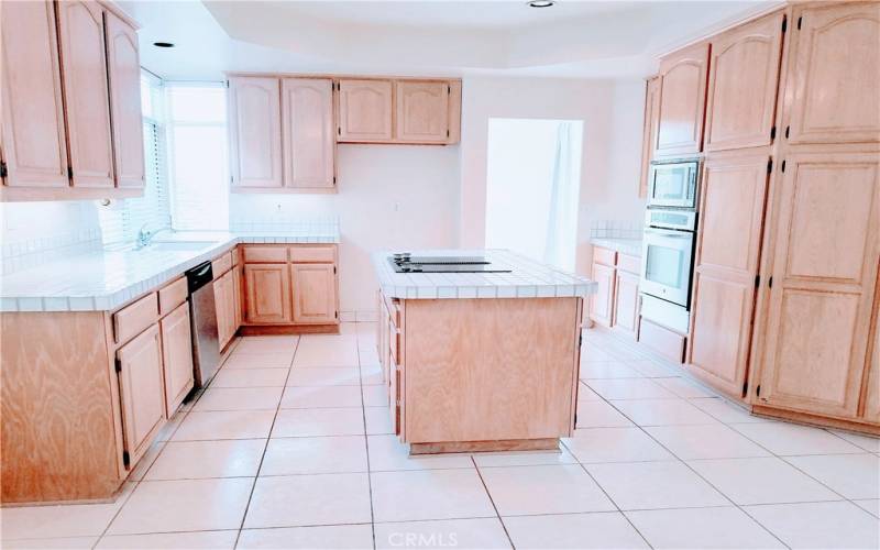 ISLAND KITCHEN W/WINDOW OVER SINK.  BRING YOUR OWN FRIG!