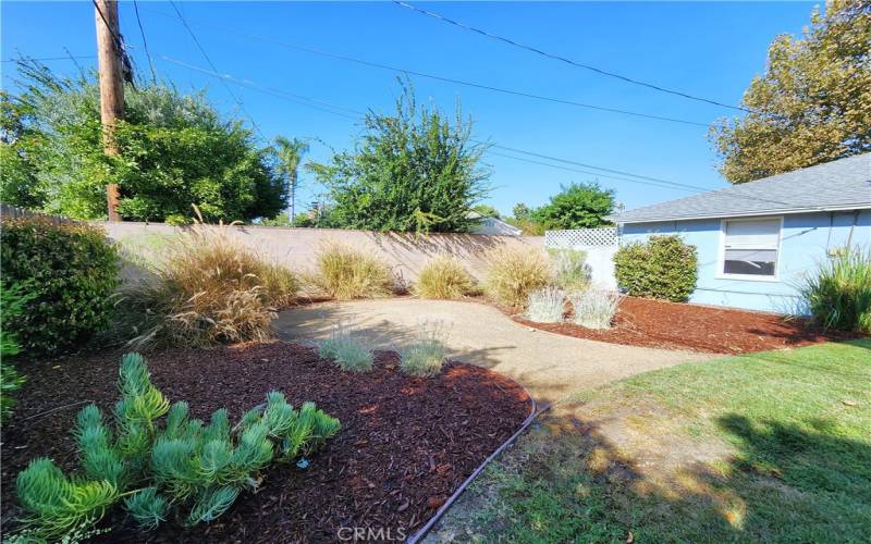 landscaping with picnic area