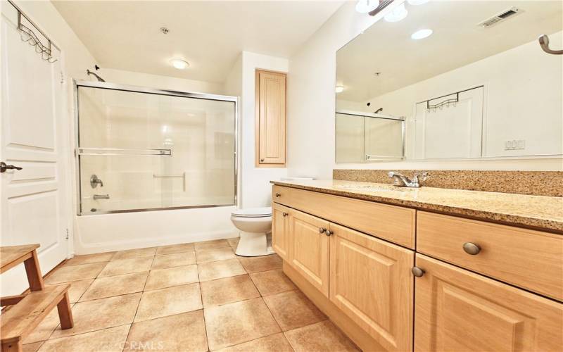 Spacious Bathroom