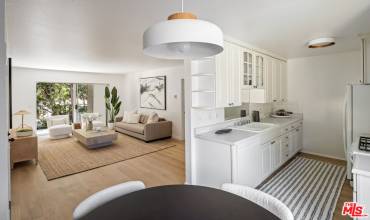 3219 Colorado Avenue 6, Santa Monica, California 90404, 2 Bedrooms Bedrooms, ,2 BathroomsBathrooms,Residential,Buy,3219 Colorado Avenue 6,24439753