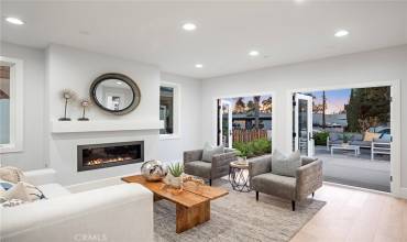 608 Heliotrope Avenue, Corona del Mar, California 92625, 4 Bedrooms Bedrooms, ,4 BathroomsBathrooms,Residential Lease,Rent,608 Heliotrope Avenue,NP24191519