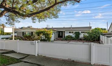 8819 Roslyndale Avenue, Arleta, California 91331, 3 Bedrooms Bedrooms, ,2 BathroomsBathrooms,Residential,Buy,8819 Roslyndale Avenue,GD24191275