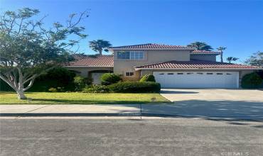 4406 Arbor Cove Circle, Oceanside, California 92058, 4 Bedrooms Bedrooms, ,3 BathroomsBathrooms,Residential Lease,Rent,4406 Arbor Cove Circle,OC24189458