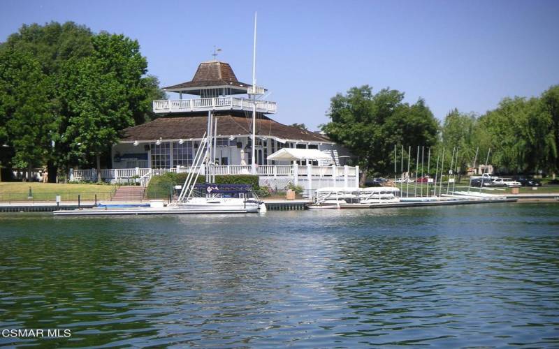 YACHT CLUB (2)