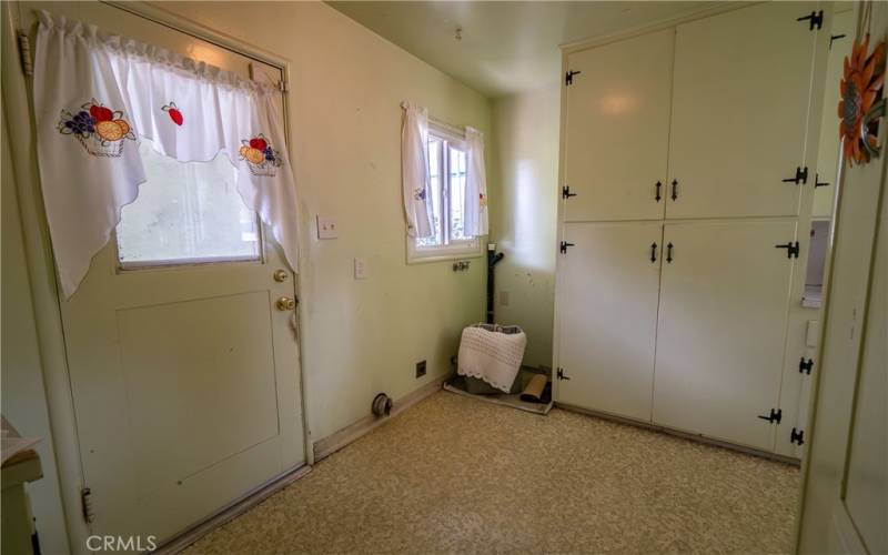 laundry room door to patio/garage