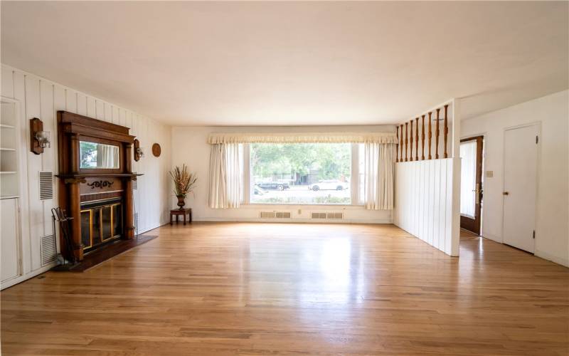 Hardwood floors dining area to iiving room