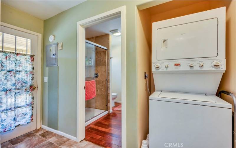 Washer/dryer included, door to backyard