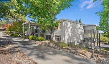 1411 Rockledge Ln 8, Walnut Creek, California 94595, 2 Bedrooms Bedrooms, ,1 BathroomBathrooms,Residential,Buy,1411 Rockledge Ln 8,41073271