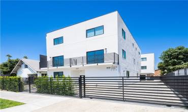 1037 W 43rd Street, Los Angeles, California 90037, 4 Bedrooms Bedrooms, ,4 BathroomsBathrooms,Residential Lease,Rent,1037 W 43rd Street,MB24192188