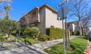 9617 Charleville Boulevard, Beverly Hills, California 90212, 2 Bedrooms Bedrooms, ,Residential Lease,Rent,9617 Charleville Boulevard,24440183