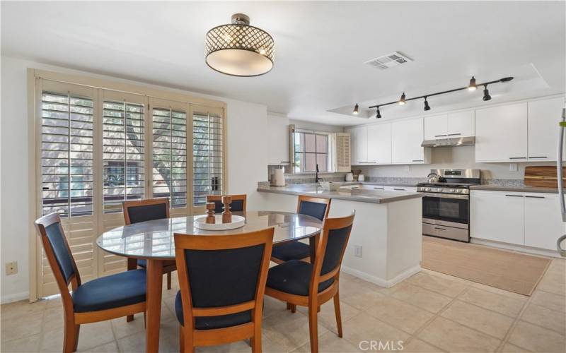 Dine in kitchen also features a breakfast bar