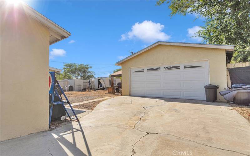 Detached Garage