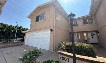 9207 Cedros Ave A, Panorama City, California 91402, 3 Bedrooms Bedrooms, ,1 BathroomBathrooms,Residential,Buy,9207 Cedros Ave A,PW24192058