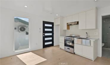 1071 W Channel Road 109-1, Santa Monica, California 90402, ,1 BathroomBathrooms,Residential Lease,Rent,1071 W Channel Road 109-1,SR24192866