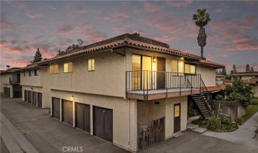 3947 W Mcfadden Avenue D, Santa Ana, California 92704, 2 Bedrooms Bedrooms, ,1 BathroomBathrooms,Residential,Buy,3947 W Mcfadden Avenue D,CV24192389