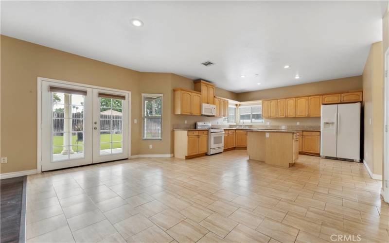 Dining Area to Kitchen