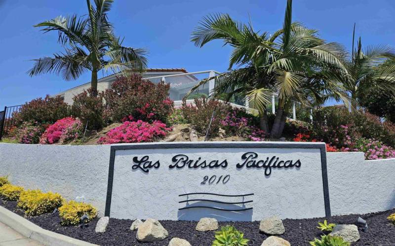 Las Brisas Pacificas Gate