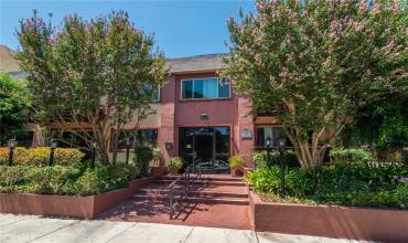 5349 Newcastle Avenue 20, Encino, California 91316, 2 Bedrooms Bedrooms, ,2 BathroomsBathrooms,Residential,Buy,5349 Newcastle Avenue 20,SR24115451