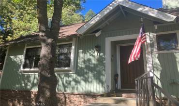 26690 Thunderbird Drive, Lake Arrowhead, California 92352, 3 Bedrooms Bedrooms, ,1 BathroomBathrooms,Residential,Buy,26690 Thunderbird Drive,EV24193233