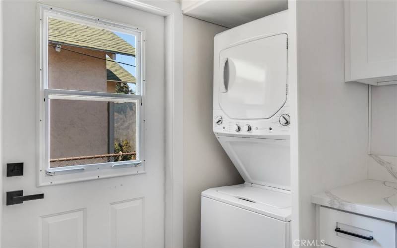 Rear Unit comes with Washer Dryer Combo