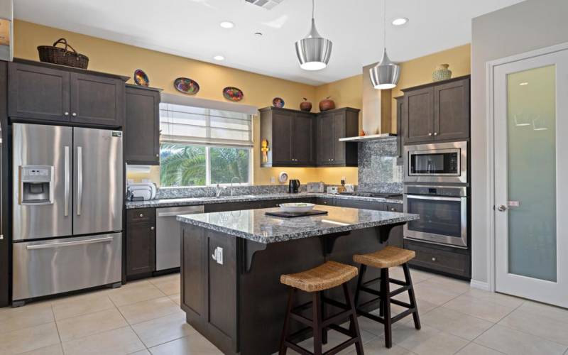 Kitchen Island doubles as breakfast bar