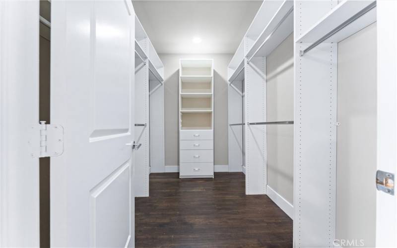 Walk-in Closet