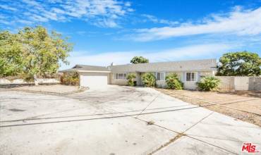 14711 Manzano Road, Victorville, California 92392, 3 Bedrooms Bedrooms, ,2 BathroomsBathrooms,Residential,Buy,14711 Manzano Road,24438253