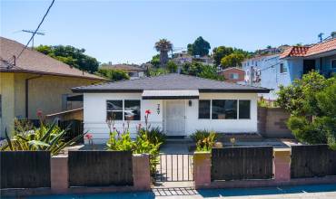 747 W 20th Street, San Pedro, California 90731, 4 Bedrooms Bedrooms, ,3 BathroomsBathrooms,Residential Income,Buy,747 W 20th Street,PV24192980