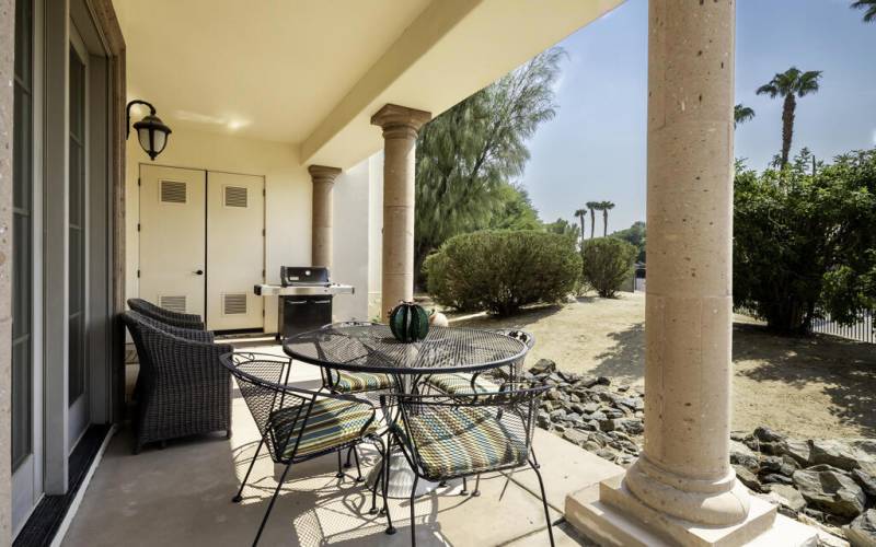 Patio, Palm Trees