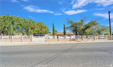 17490 Yucca Street, Hesperia, California 92345, 4 Bedrooms Bedrooms, ,2 BathroomsBathrooms,Residential,Buy,17490 Yucca Street,HD24193524